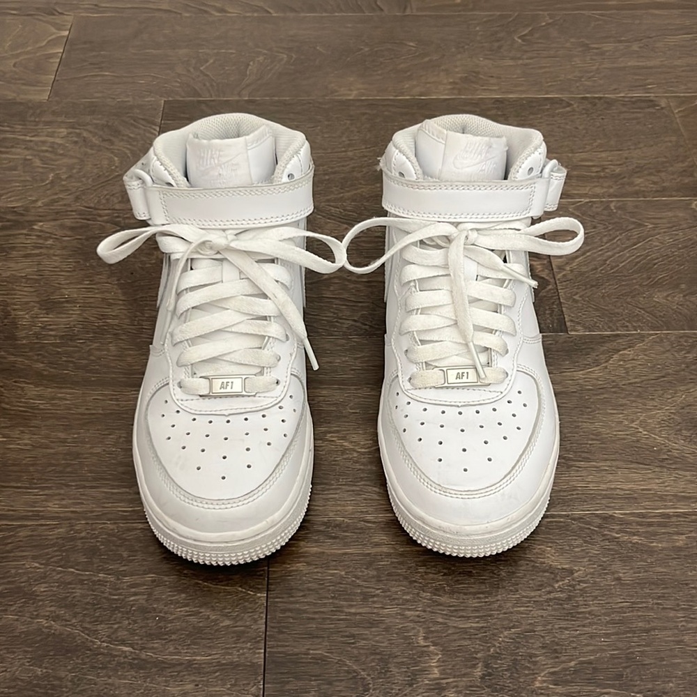 Nike Air Force 1 - High Top w/ Straps